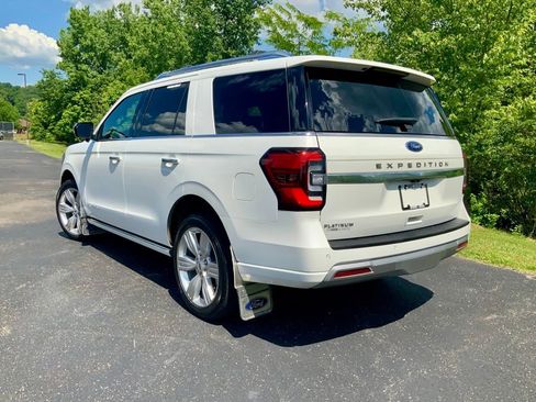 Used 2023 Ford Expedition Platinum AWD/4WD image 12