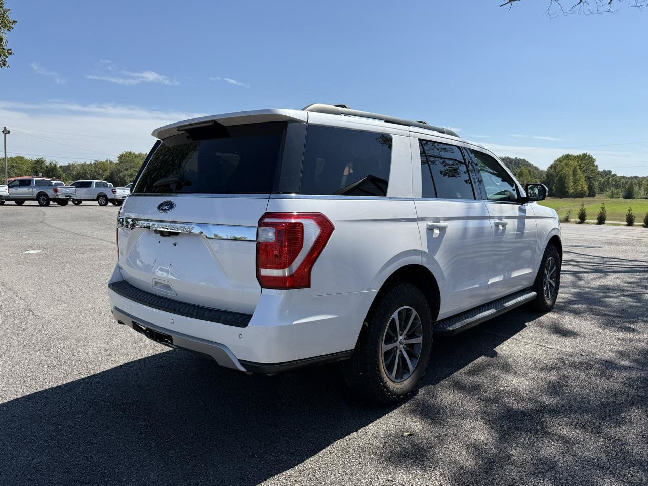 Used 2018 Ford Expedition XLT w/ Equipment Group 201A RWD image 4