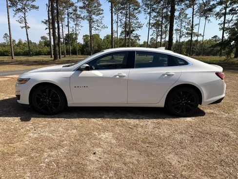 Used 2024 Chevrolet Malibu LT w/ Sport Edition image 2