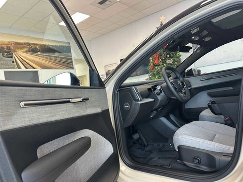 New 2026 Volvo EX30 Ultra image 18