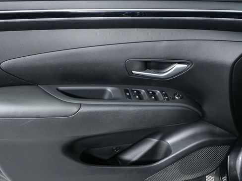 Used 2023 Hyundai Tucson SE FWD image 6