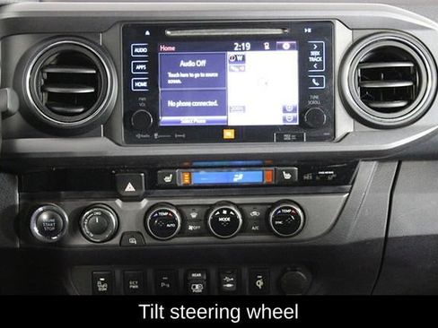 Used 2018 Toyota Tacoma TRD Off-Road image 27