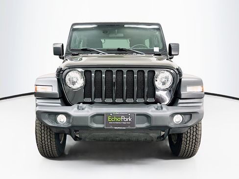 Used 2022 Jeep Wrangler Unlimited Sport AWD/4WD image 2