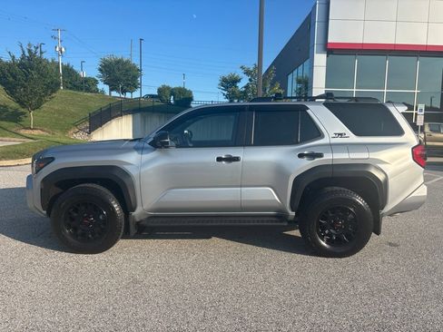 Used 2025 Toyota 4Runner TRD Off-Road Premium w/ Tow Technology Package AWD/4WD image 5