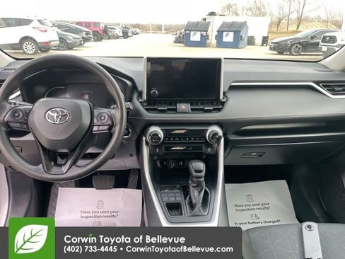 Used 2025 Toyota RAV4 XLE image 20