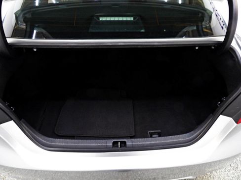 Used 2021 Toyota Camry SE image 13