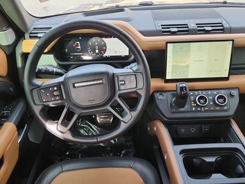 Used 2024 Land Rover Defender 130 X image 12