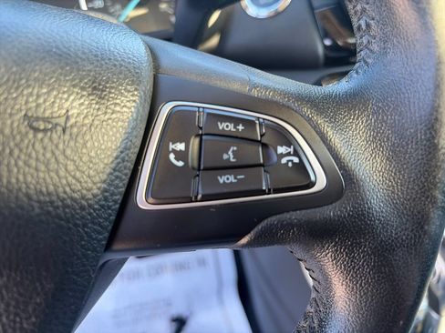 Used 2019 Ford EcoSport Titanium FWD image 36