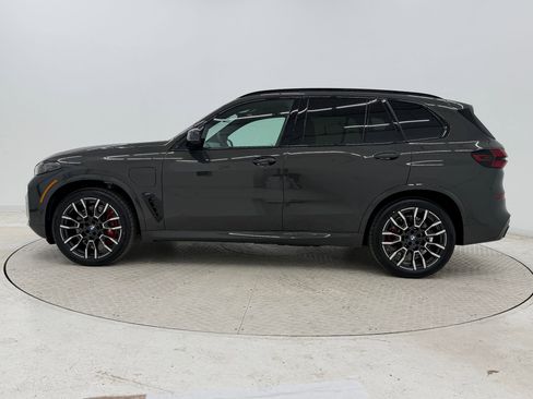New 2026 BMW X5 xDrive50e AWD/4WD image 2