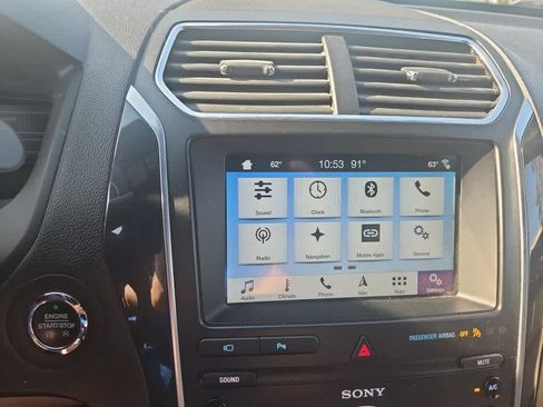 Used 2019 Ford Explorer Limited w/ Class III Trailer Tow Package FWD image 17