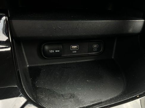 Used 2025 Kia Seltos S image 25