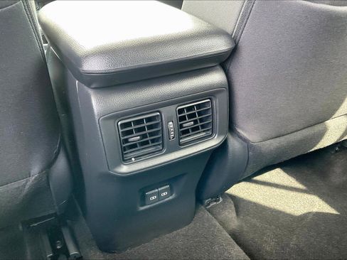 Used 2023 Toyota RAV4 XLE w/ Convenience Package image 38