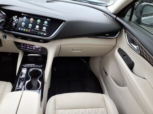 Used 2022 Buick Envision Avenir w/ Technology Package II AWD/4WD image 19