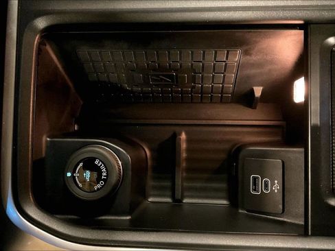 Certified 2025 Ford Expedition Max Platinum AWD/4WD image 32