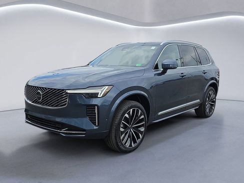 New 2026 Volvo XC90 B6 Plus w/ Protection Package Premier image 7