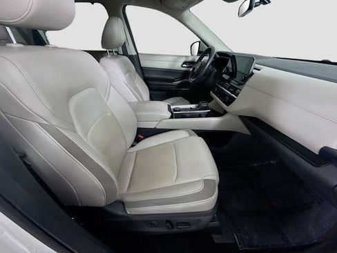 Used 2023 Nissan Pathfinder SL image 29