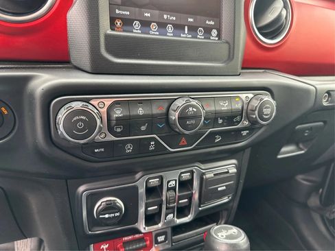 Used 2019 Jeep Wrangler Unlimited Rubicon w/ Steel Bumper Group AWD/4WD image 27