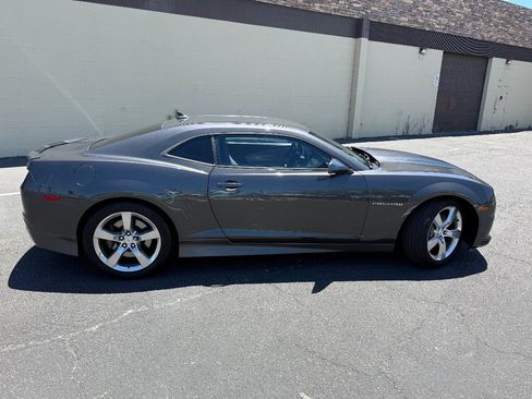 Used 2010 Chevrolet Camaro SS w/ LPO, Ground Effects Package RWD image 12