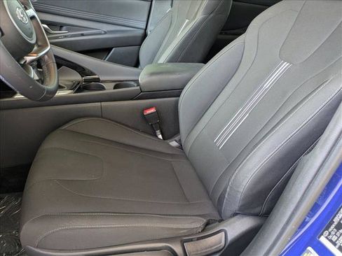 Used 2022 Hyundai Elantra SEL w/ Convenience Package FWD image 15