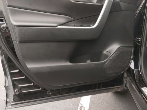 Used 2024 Toyota RAV4 AWD Hybrid image 14