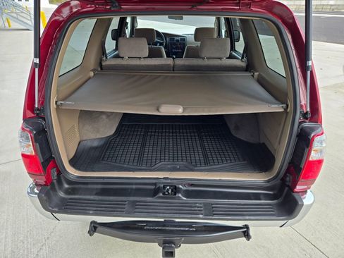 Used 2000 Toyota 4Runner SR5 image 16