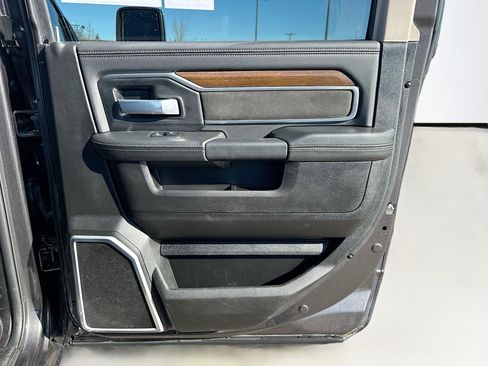 Used 2024 RAM 2500 Laramie image 31