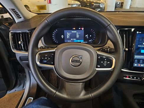Certified 2025 Volvo V90 B6 Cross Country Plus image 21