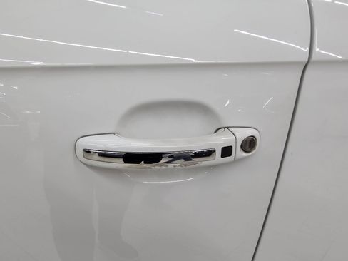 Used 2015 Audi Q7 TDI Prestige image 12