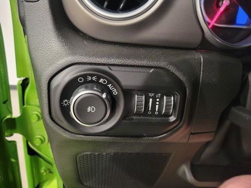 Used 2018 Jeep Wrangler Unlimited Rubicon image 14