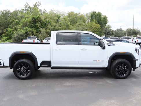 Certified 2025 GMC Sierra 2500 AT4 w/ AT4 Premium Plus Package AWD/4WD image 10