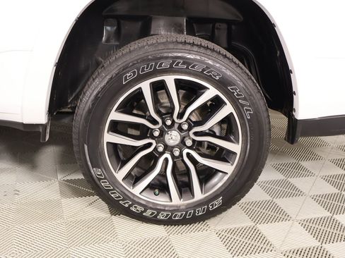 Used 2025 RAM 1500 Limited AWD/4WD image 20