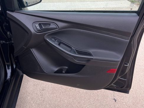 Used 2017 Ford Focus S FWD image 19