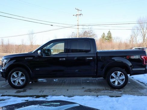 Used 2017 Ford F150 Platinum w/ Equipment Group 701A Luxury image 32