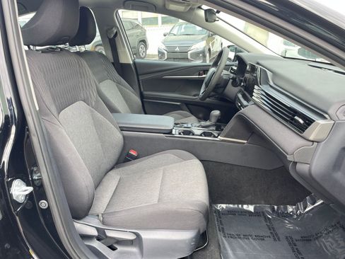 Used 2025 Toyota Camry LE image 35