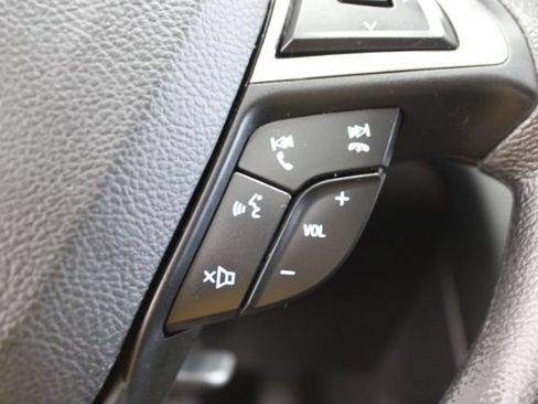 Used 2018 Ford Fusion SE FWD image 20