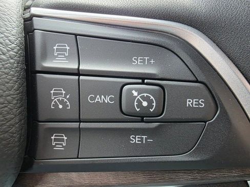 New 2025 Jeep Grand Cherokee L Limited w/ Trailer Tow Package image 16