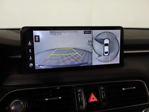 Used 2022 Genesis G70 3.3T RWD image 6