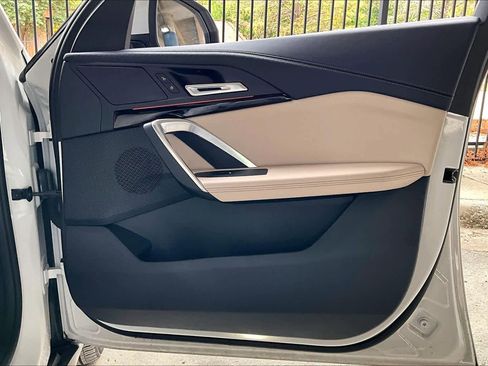 Certified 2025 BMW X2 xDrive28i image 22