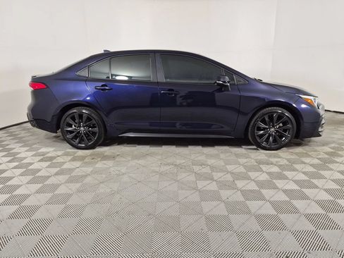Used 2023 Toyota Corolla SE FWD image 2