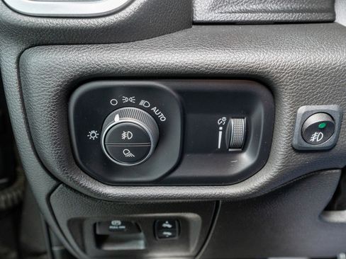 Used 2024 RAM 1500 Big Horn image 34