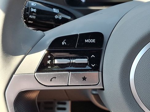 Certified 2025 Hyundai Elantra Sport image 20