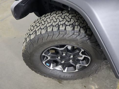 Used 2023 Jeep Wrangler Unlimited Rubicon 4xe w/ Cold Weather Group AWD/4WD image 41