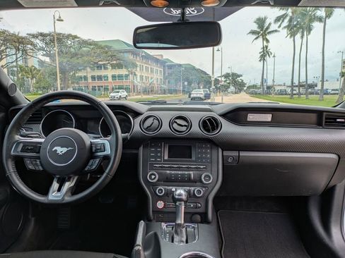 Used 2017 Ford Mustang Coupe image 16