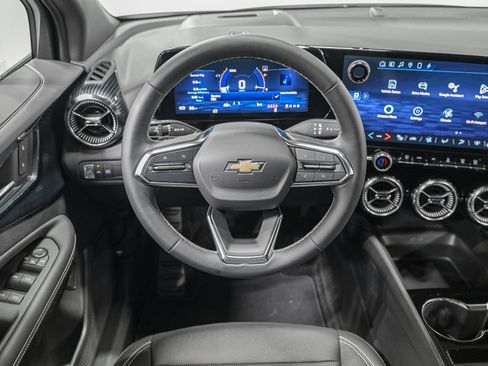 Used 2024 Chevrolet Blazer EV LT AWD/4WD image 16