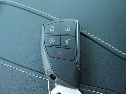 New 2026 Chevrolet Traverse LT w/ LPO, Floor Liner Package image 18