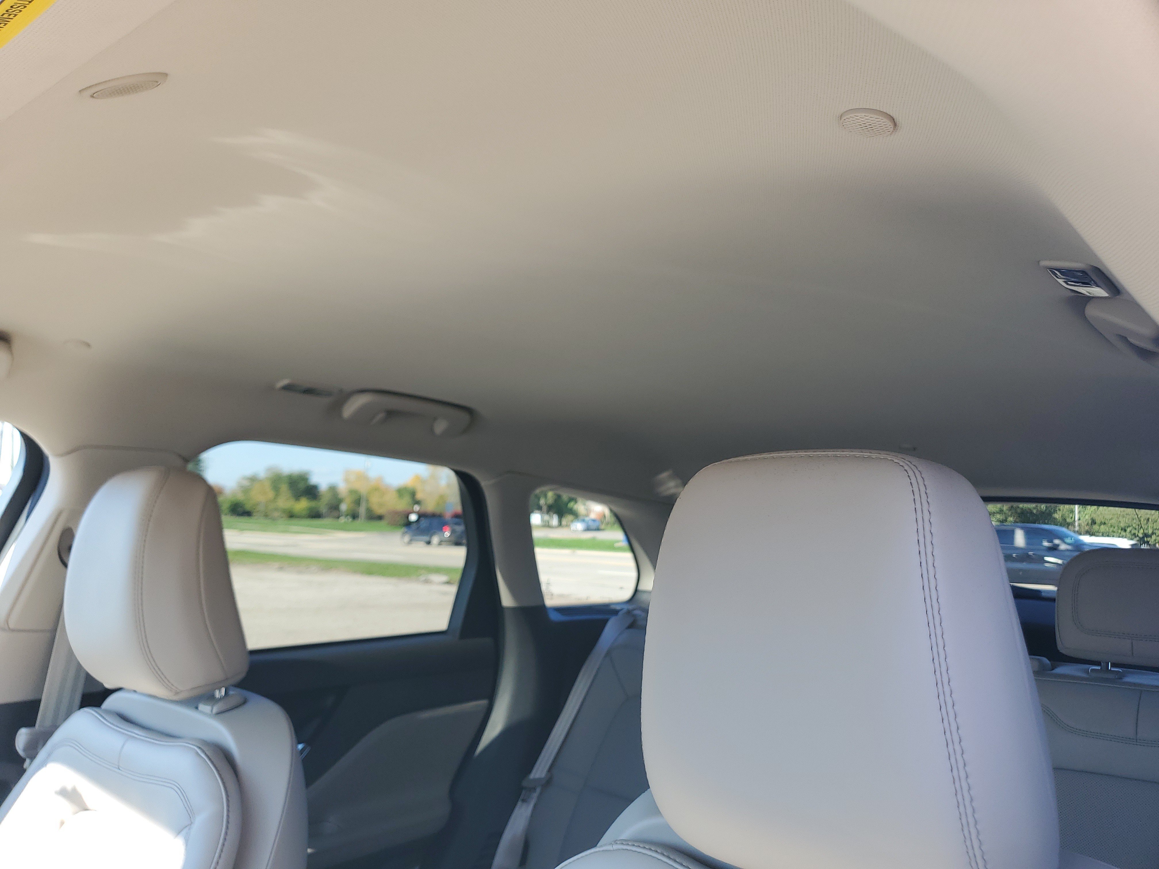 Used 2023 Lincoln Corsair AWD w/ Equipment Group 101A image 11