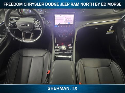 New 2025 Jeep Grand Cherokee Overland AWD/4WD image 19