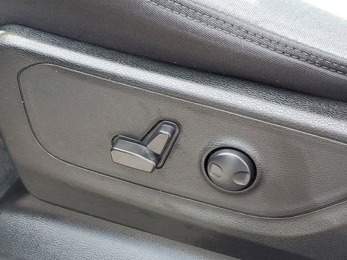 Used 2022 RAM 1500 Big Horn AWD/4WD image 12