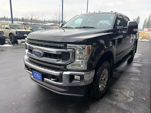 Certified 2020 Ford F250 XLT w/ XLT Premium Package image 3
