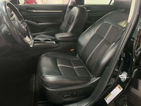 Used 2024 Nissan Altima 2.5 SR image 17